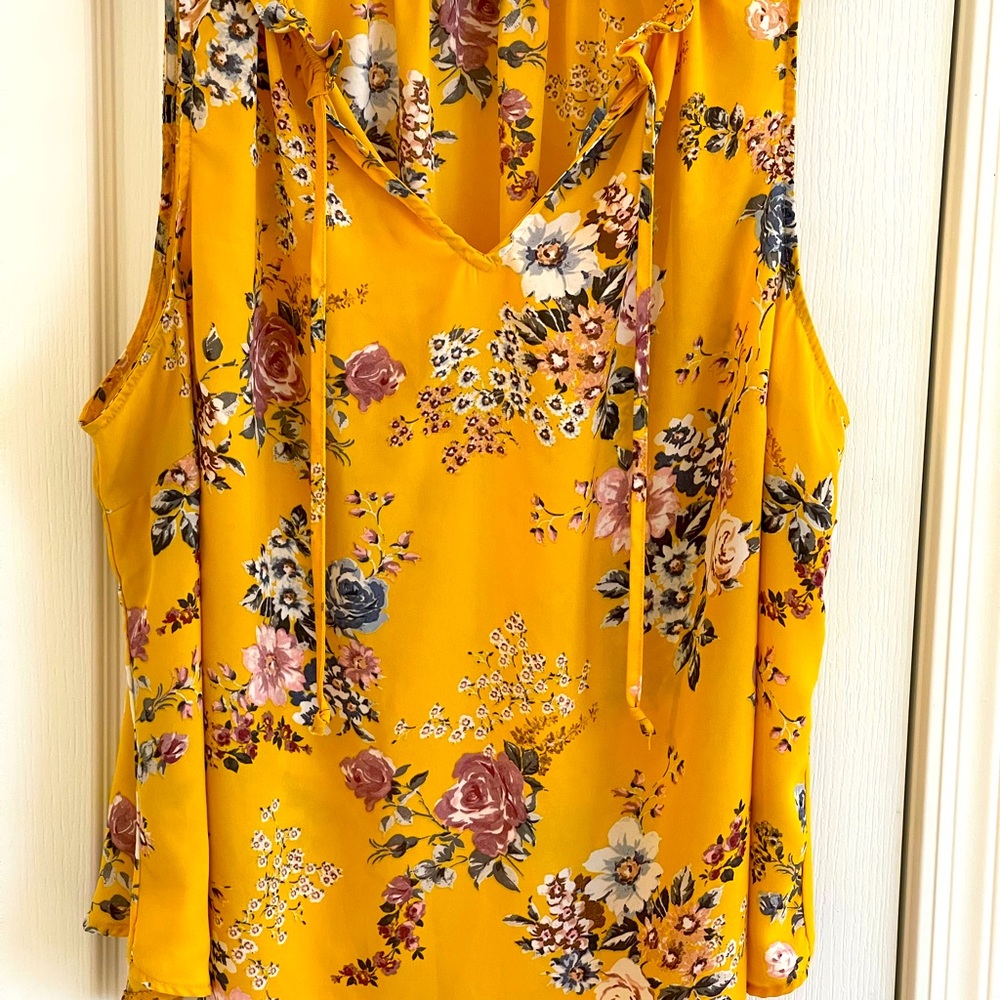 Torrid yellow floral sleeveless blouse
